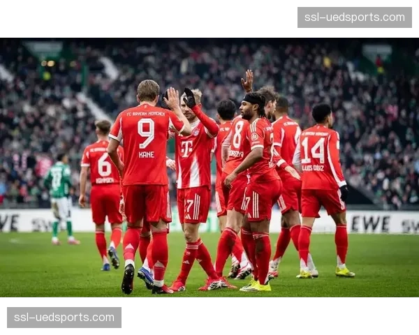 赛后复盘:拜仁客场1-0小胜巴萨,细节揭示凯恩的支点价值与基米希的防守贡献 赛后复盘:拜仁客场1-0小胜巴萨,细节揭示凯恩的支点价值与基米希的防守贡献