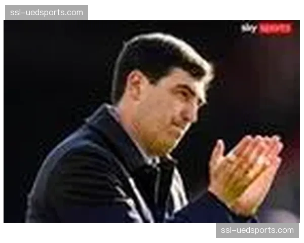 弗里克质疑大都会球场草坪状况，欧足联代表进行安抚